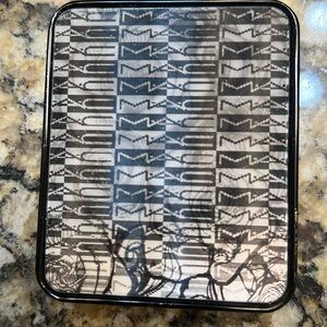 Mac eyeshadow compact